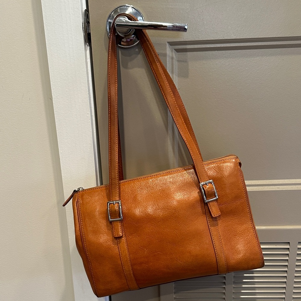El Portal Elegant Tan Leather Shoulder Bag